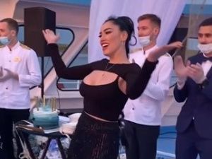 Приставы не могут взыскать долги по налогам с компаний успешного риэлтора…