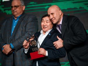 Айсен Николаев принял участие в торжественной церемонии закрытия Кубка мира по вольной борьбе - 2019