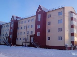 Жители Покровска и Зырянки в Якутии получили новые квартиры взамен аварийного жилья