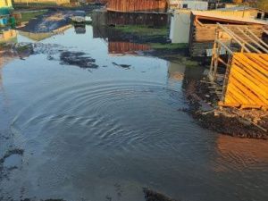 Вода прорвала дамбу и затопила Верхоянск: Прокуратура проводит проверку