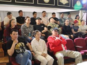 «Артисты старой закалки не могут идти в ногу со временем, жаждут собственного величия» — Театр эстрады