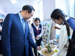 Учащиеся Жиганской агрошколы рассказали главе Якутии о своих достижениях