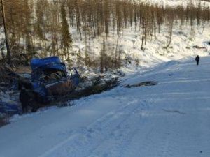 В Томпонском районе перевернулся КамАЗ с отказавшими тормозами