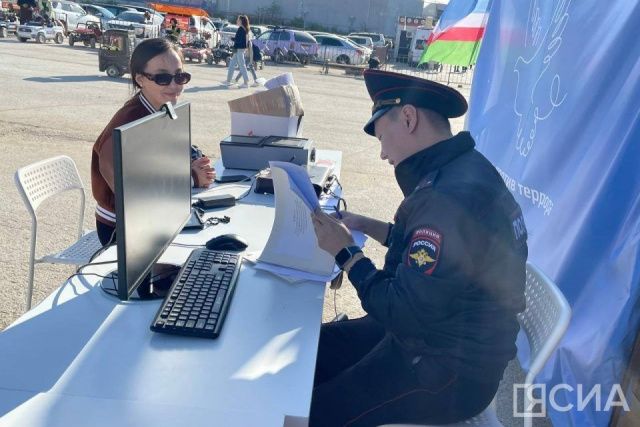 Жители Якутска добровольно сдали отпечатки пальцев