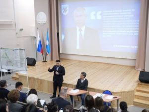 Евгений Григорьев представил итоги деятельности Окружной администрации  за 2023 год жителям Октябрьского округа 