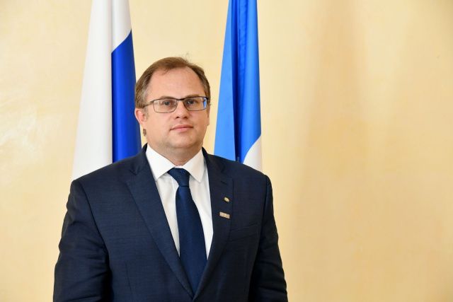 Первый замминистра образования и науки Якутии Михаил Присяжный выступит в радиоэфире «Диалог с властью»