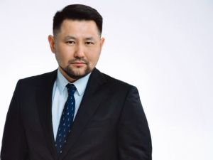 Евгений Григорьев поздравляет с Днём строителя