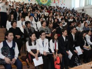 В Якутске наградили победителей и призеров регионального этапа всероссийской олимпиады и олимпиады школьников РС (Я).