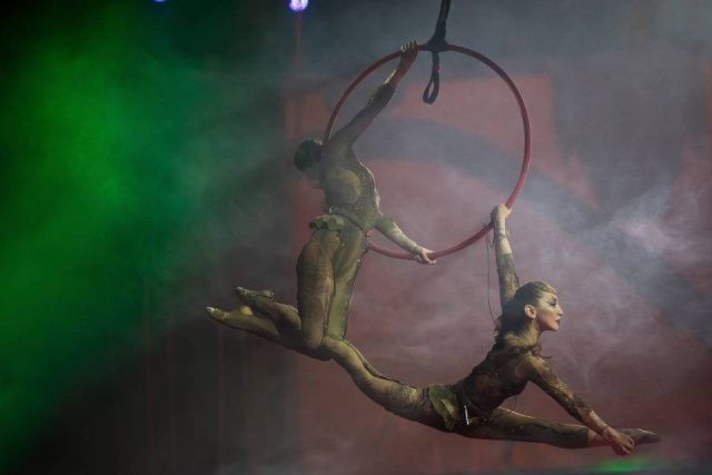 Воздушные гимнасты Госцирка Якутии участвуют в программе «Эхо Азии» в Казани