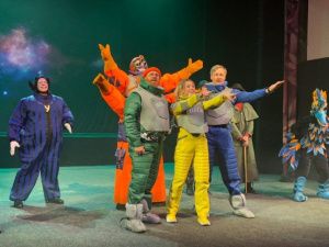 В Якутске представили премьеру фантастической сказки «Тайна третьей планеты»