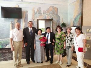 Самый знаменитый повар Якутии Иннокентий Тарбахов собрал своих друзей по случаю юбилея