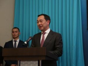 Айсен Николаев открыл деловую сессию «Инвестируй в Якутию» в Москве