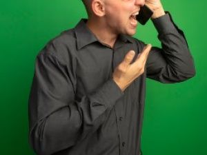 Жителю Якутска угрожали представители микрокредитной компании из-за долга дочери