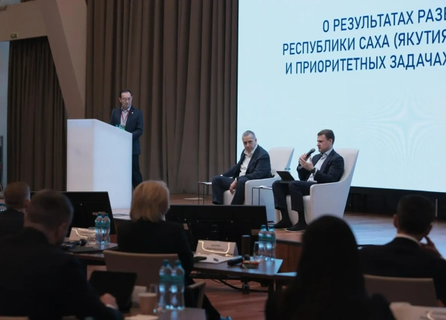 Айсен Николаев представил итоги года на январском совещании Юрия Трутнева