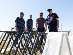 Министр транспорта и дорожного хозяйства Якутии Владимир Сивцев посетил производство в исправительной колонии № 1