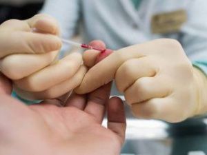 Для жителей Якутска провели бесплатные экспресс-тесты. У 15 человек нашли гепатит С