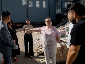 Евгений Григорьев осмотрел Саха-корейскую школу и школу № 16 после капитального ремонта