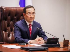 Айсен Николаев провёл расширенное планёрное заседание с членами правительства