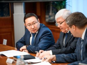 Айсен Николаев рассмотрел итоги деятельности АО АК «Железные дороги Якутии»