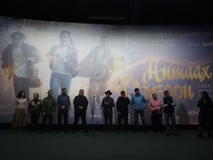 В Якутске состоялась премьера семейного фэнтэзи-фильма «Аптаах дорҕоон»