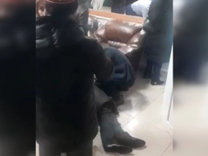 Уволен полицейский из Якутии, отправивший в кому своего начальника