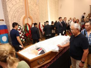 В Москве началась церемония прощания с первым президентом Якутии Михаилом Николаевым