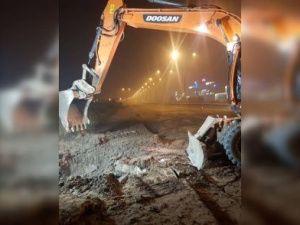 Проезд по Автостраде 50 лет Октября в сторону аэропорта будет закрыт до обеда понедельника