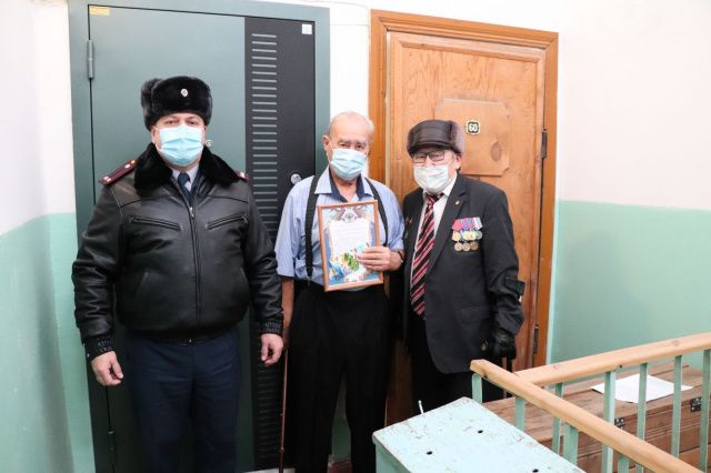 В День ветерана уголовно-исполнительной системы сотрудники УФСИН поздравили ветеранов