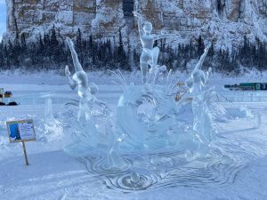 Подножие Ленских столбов украсили ледовые скульптуры, посвященные играм «Дети Азии»