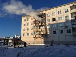 В Якутске произошел пожар в доме на улице Ярославского. Предварительная причина — взрыв газа