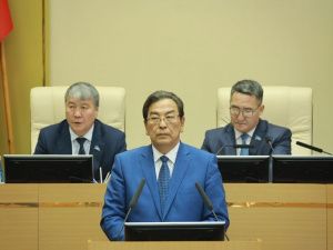 Затаенные страсти в Ил Тумэне вырвались наружу? Переголосовать нельзя оставить. Где поставить запятую?