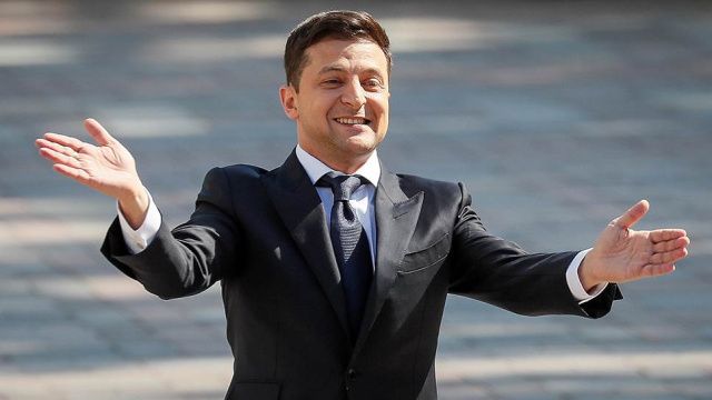 Владимир Зеленский объявил о роспуске Верховной рады