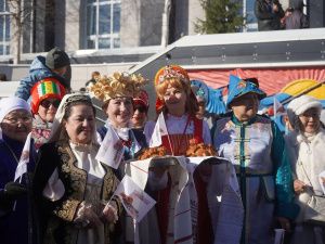 3 октября 2026 года на железнодорожном вокзале города Нерюнгри прошла торжественная встреча участников Международного проекта «Поезд дружбы: вместе к Победе!»