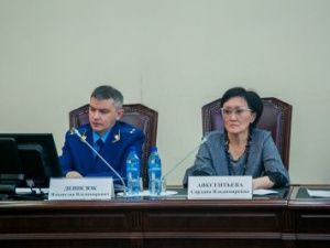 Мэр Якутска поставила задачи перед управляющими компаниями