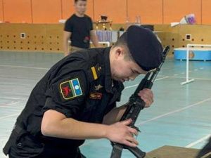 В Якутске прошла военизированная эстафета памяти омоновца Андрея Ощепкова