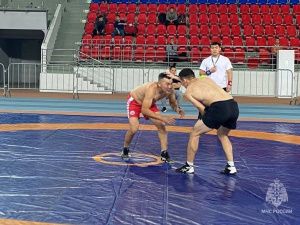 Сильнейших многоборцев среди пожарных определили в Якутии